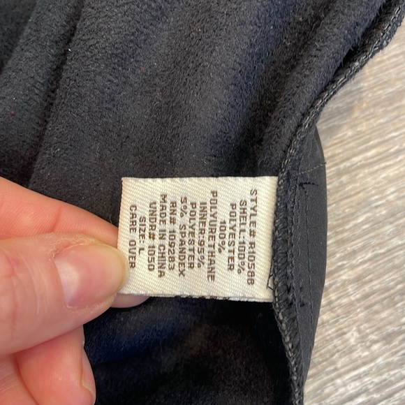 Vintage Havana “Leather” Shorts with side hidden pockets - Picture 3 of 3